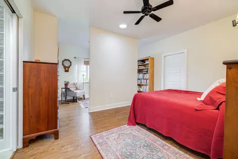Bedroom - 11180 Daphna Rd, Broadway, VA 22815 photo 1 of 8
