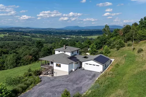 Exterior - 11180 Daphna Rd, Broadway, VA 22815 photo 1 of 14