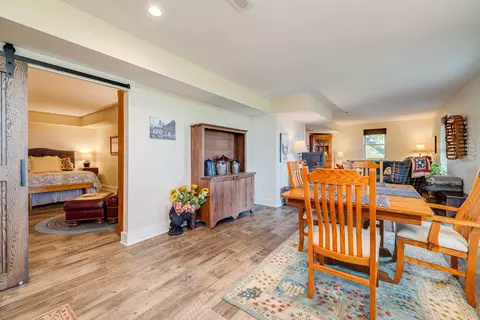 Dining - 11180 Daphna Rd, Broadway, VA 22815 photo 6 of 7