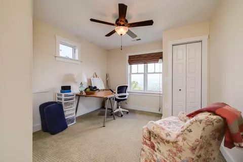Bedroom - 11180 Daphna Rd, Broadway, VA 22815 photo 4 of 8