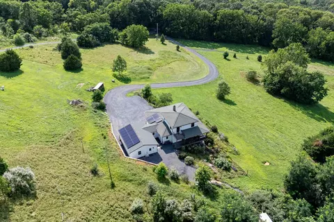 View/Area - 11180 Daphna Rd, Broadway, VA 22815 photo 5 of 10