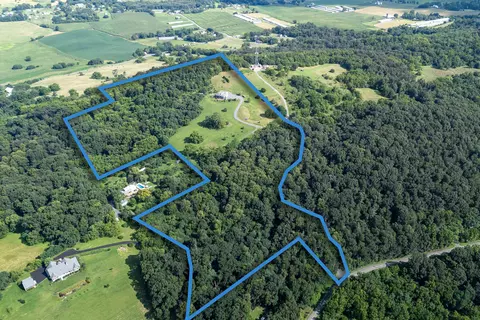 View/Area - 11180 Daphna Rd, Broadway, VA 22815 photo 2 of 10