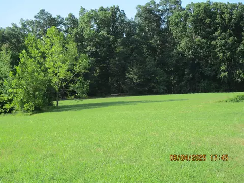 000 Corey Ln, Grottoes, VA 24441