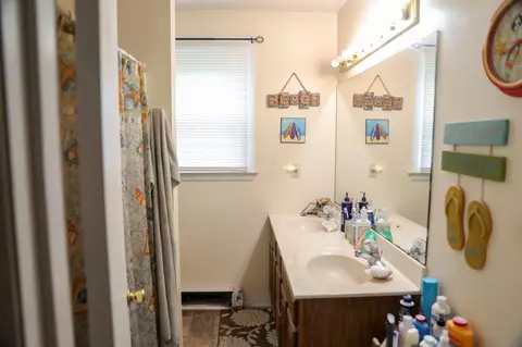 Bath - 44 Stuart Ave, Stuarts Draft, VA 24477 photo 1 of 1