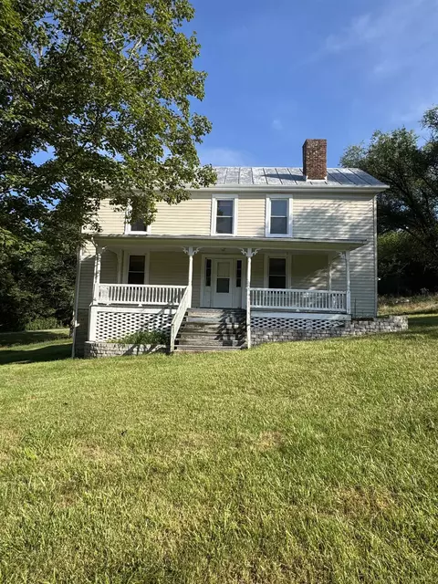 30 Toad Hall Ln, Lexington, VA 24450