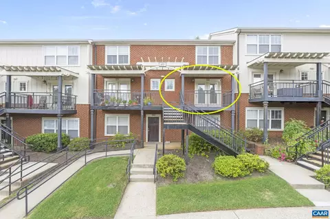 1625 Elmwood Ct #204, Charlottesville, VA 22903
