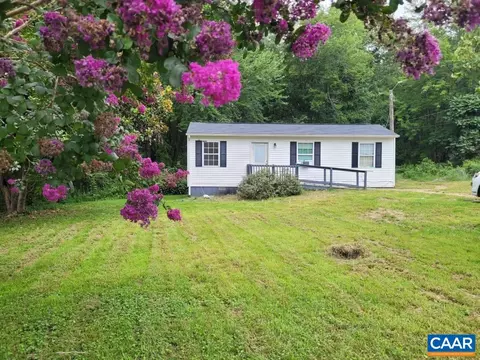 853 Ford Ave, Stanardsville, VA 22973