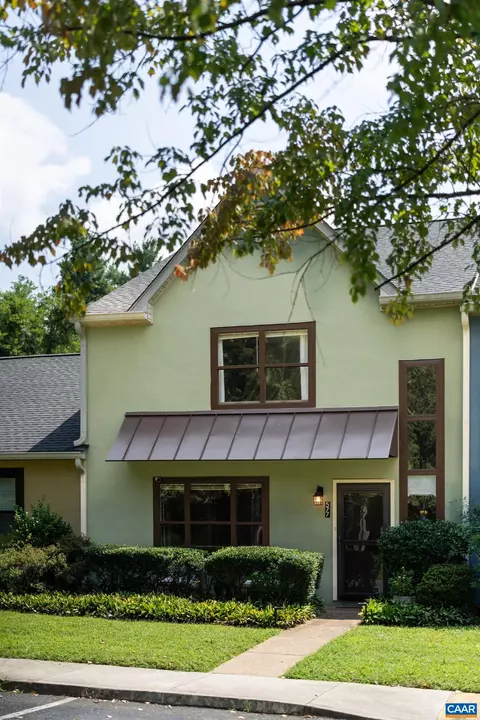 577 Millstone Ct, Charlottesville, VA 22901