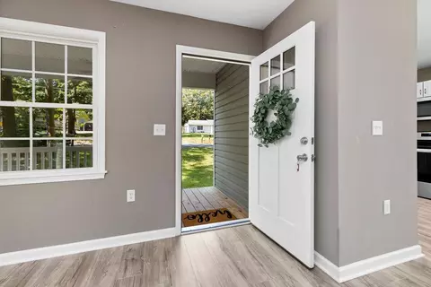 Entry Way - 186 Dodge St, Stuarts Draft, VA 24477 photo 1 of 1