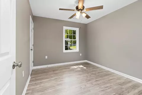 Bedroom - 186 Dodge St, Stuarts Draft, VA 24477 photo 5 of 6