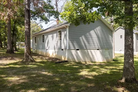 Exterior - 186 Dodge St, Stuarts Draft, VA 24477 photo 2 of 5