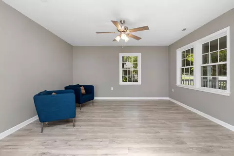 Living - 186 Dodge St, Stuarts Draft, VA 24477 photo 1 of 3