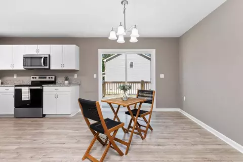 Dining - 186 Dodge St, Stuarts Draft, VA 24477 photo 2 of 2