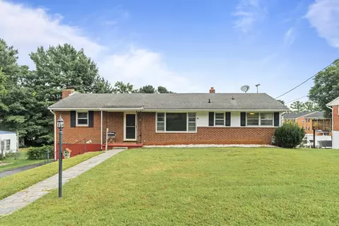 2455 Mt Vernon St, Waynesboro, VA 22980