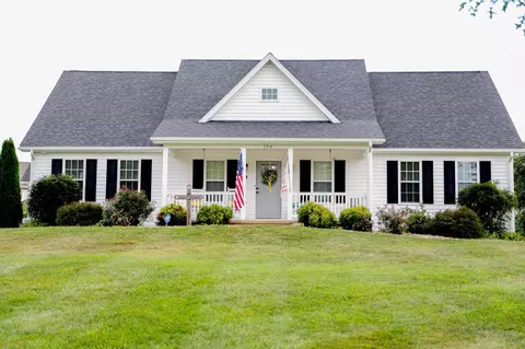 194 Kiddsville Rd, Fishersville, VA 22939
