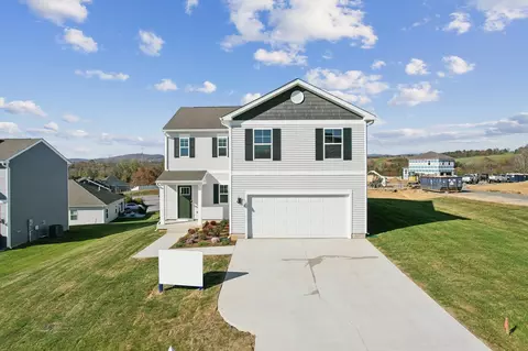 49 Seabiscuit Ct, Lexington, VA 24450