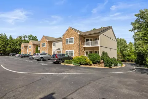 1410 N Coalter St N #202, Staunton, VA 24401