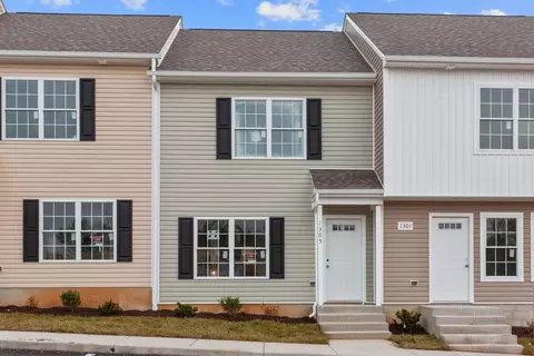 1305 Luke Ln, Harrisonburg, VA 22802