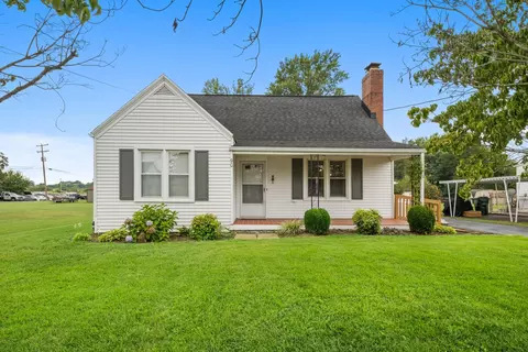 90 Riverside Ave, Verona, VA 24482