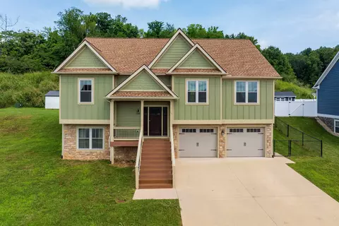 17 Mcilwee Ln, Staunton, VA 24401