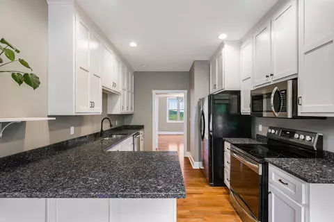 Kitchen - 17 Mcilwee Ln, Staunton, VA 24401 photo 2 of 3