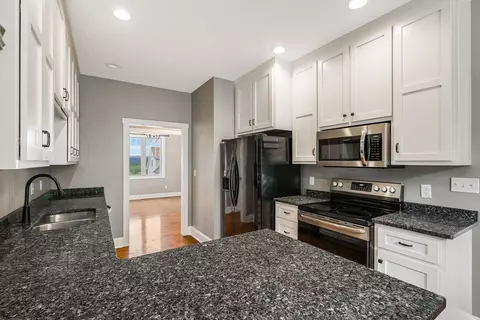 Kitchen - 17 Mcilwee Ln, Staunton, VA 24401 photo 3 of 3