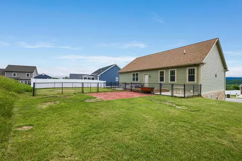 Exterior - 17 Mcilwee Ln, Staunton, VA 24401 photo 10 of 12