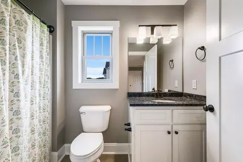 Bath - 17 Mcilwee Ln, Staunton, VA 24401 photo 5 of 5