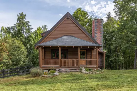 111 Copperhead Rd, Edinburg, VA 22824
