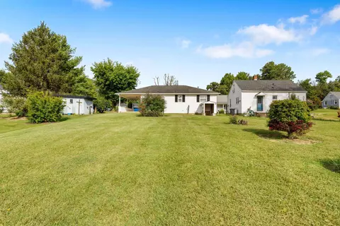 Exterior - 6168 Moore Ave, Mount Jackson, VA 22842 photo 6 of 8