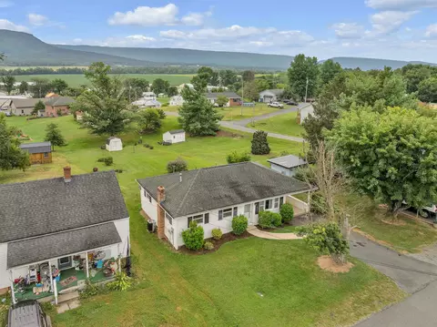 View/Area - 6168 Moore Ave, Mount Jackson, VA 22842 photo 2 of 13