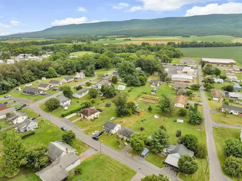View/Area - 6168 Moore Ave, Mount Jackson, VA 22842 photo 10 of 13