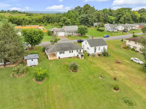 View/Area - 6168 Moore Ave, Mount Jackson, VA 22842 photo 4 of 13