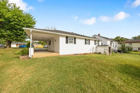 Exterior - 6168 Moore Ave, Mount Jackson, VA 22842 photo 4 of 8