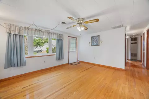 Living - 6168 Moore Ave, Mount Jackson, VA 22842 photo 1 of 6