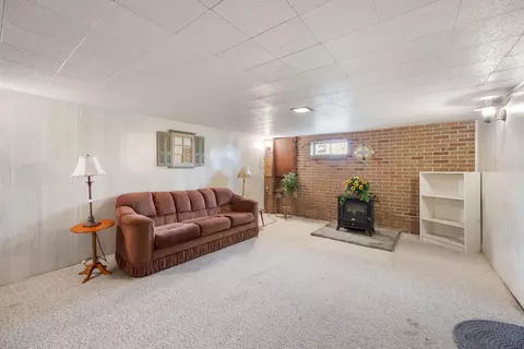 Living - 6168 Moore Ave, Mount Jackson, VA 22842 photo 4 of 6