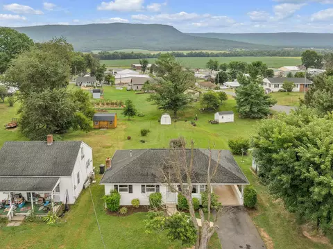 View/Area - 6168 Moore Ave, Mount Jackson, VA 22842 photo 1 of 13