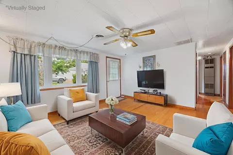 Living - 6168 Moore Ave, Mount Jackson, VA 22842 photo 6 of 6