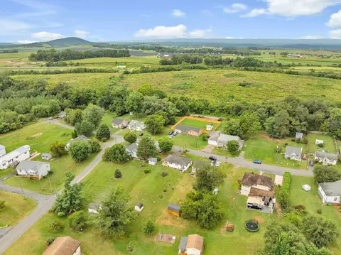 View/Area - 6168 Moore Ave, Mount Jackson, VA 22842 photo 12 of 13