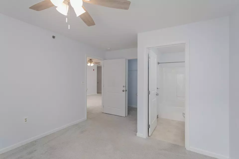 Bedroom - 510 Davis Mills Dr #202, Harrisonburg, VA 22801 photo 5 of 8