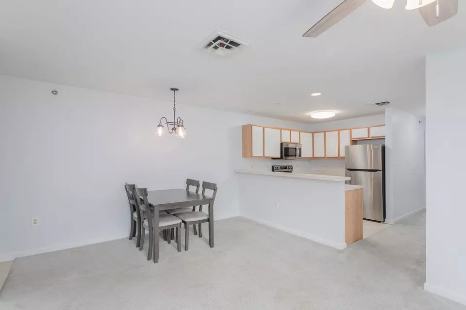 Dining - 510 Davis Mills Dr #202, Harrisonburg, VA 22801 photo 1 of 1