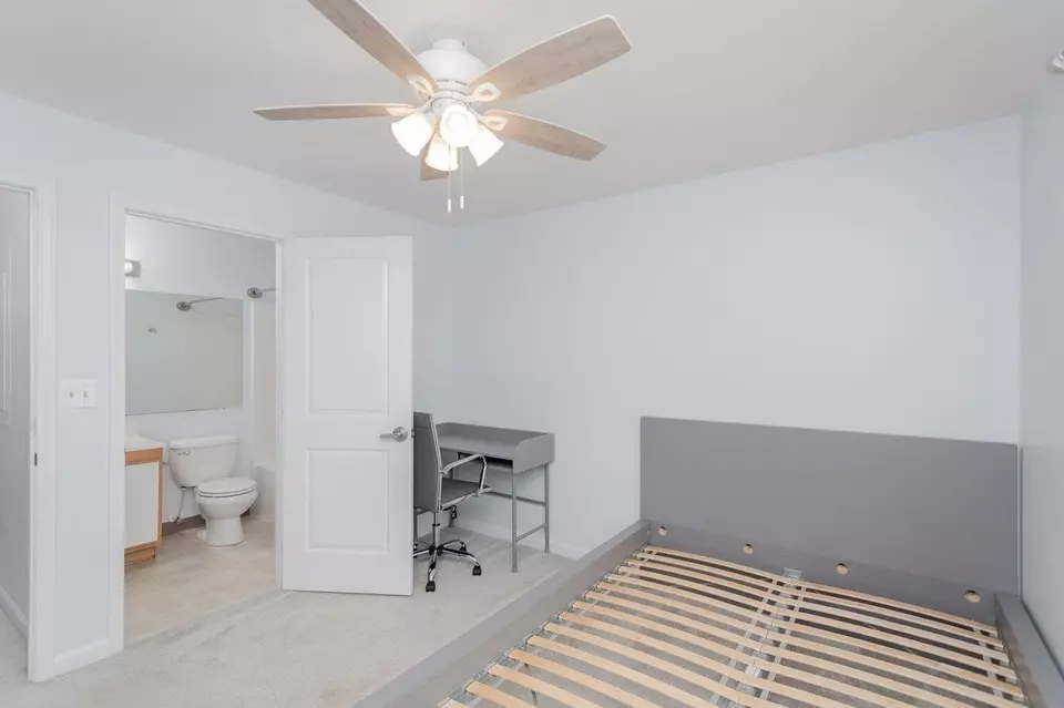 Bedroom - 510 Davis Mills Dr #202, Harrisonburg, VA 22801 photo 6 of 8