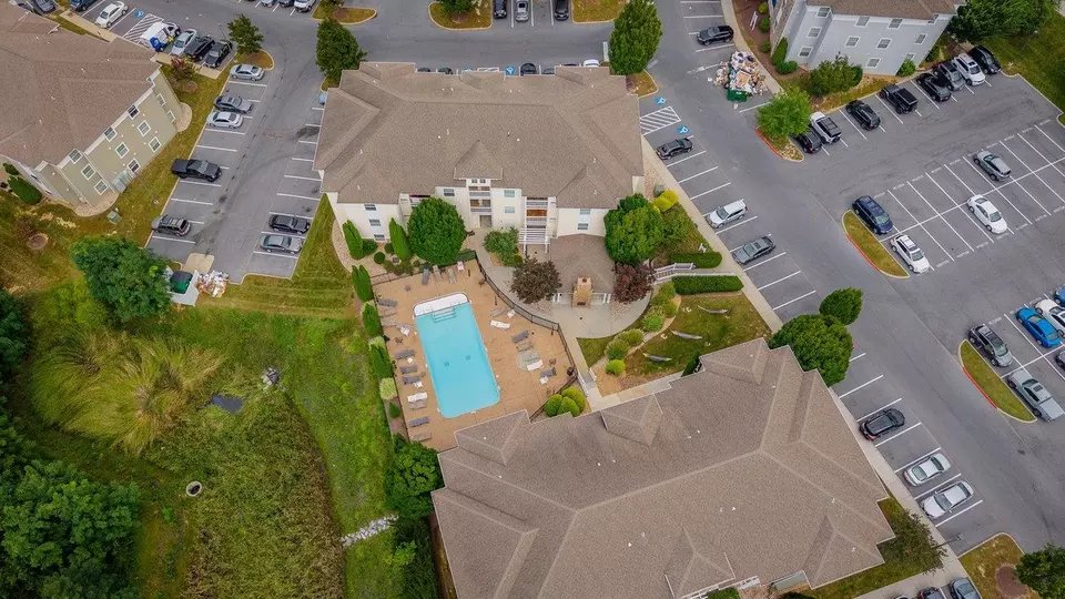 View/Area - 510 Davis Mills Dr #202, Harrisonburg, VA 22801 photo 2 of 12