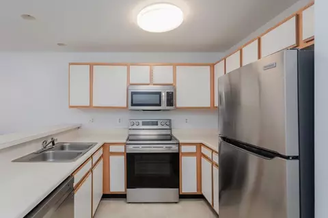 Kitchen - 510 Davis Mills Dr #202, Harrisonburg, VA 22801 photo 1 of 2