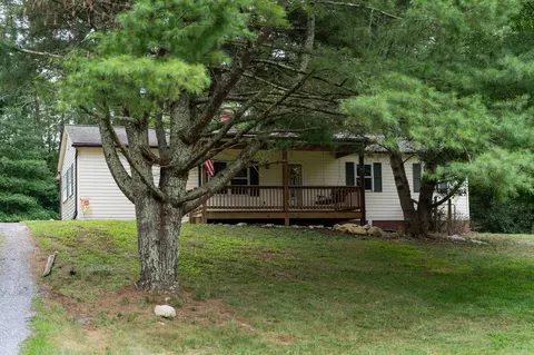 5264 Cold Springs Rd, Raphine, VA 24472