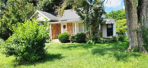 1838 Vinson St, Staunton, VA 24401