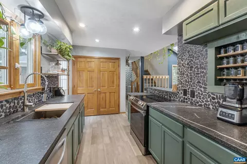 Kitchen - 12 Amethyst Rd, Palmyra, VA 22963 photo 4 of 4