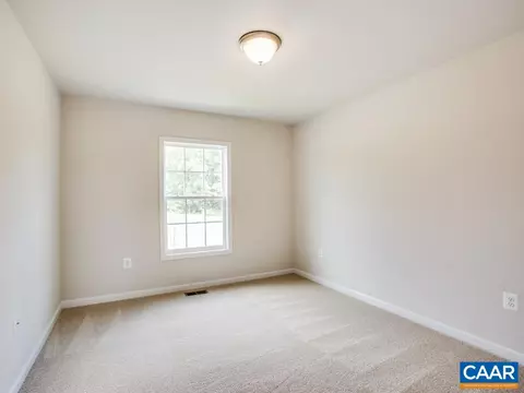 Bedroom - 43 Sweetview Ct, Stuarts Draft, VA 24477 photo 4 of 7