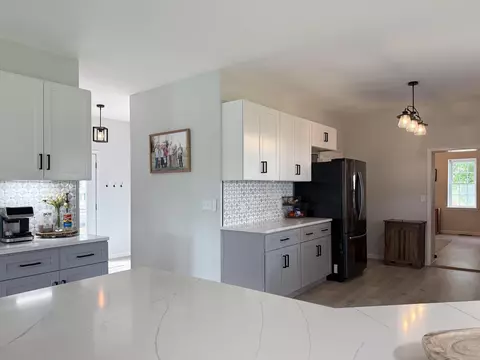 Kitchen - 4119 Spring Hill Rd, Staunton, VA 24401 photo 5 of 6