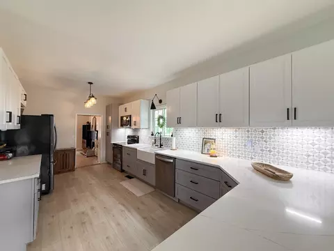 Kitchen - 4119 Spring Hill Rd, Staunton, VA 24401 photo 2 of 6